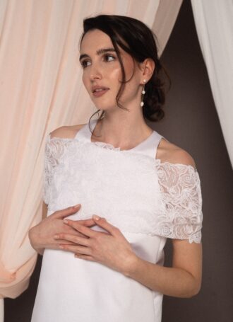 Coprispalle da sposa Rose in pizzo, dettaglio romantico e raffinato