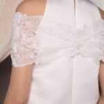 Coprispalle da sposa Rose in pizzo, dettaglio romantico e raffinato