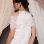 Coprispalle da sposa Rose in pizzo, dettaglio romantico e raffinato